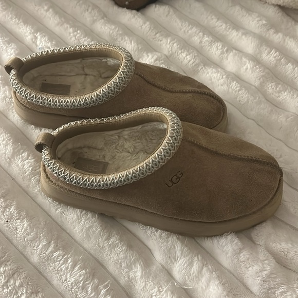 Women’s beige UGG Tasmans - Picture 3 of 7
